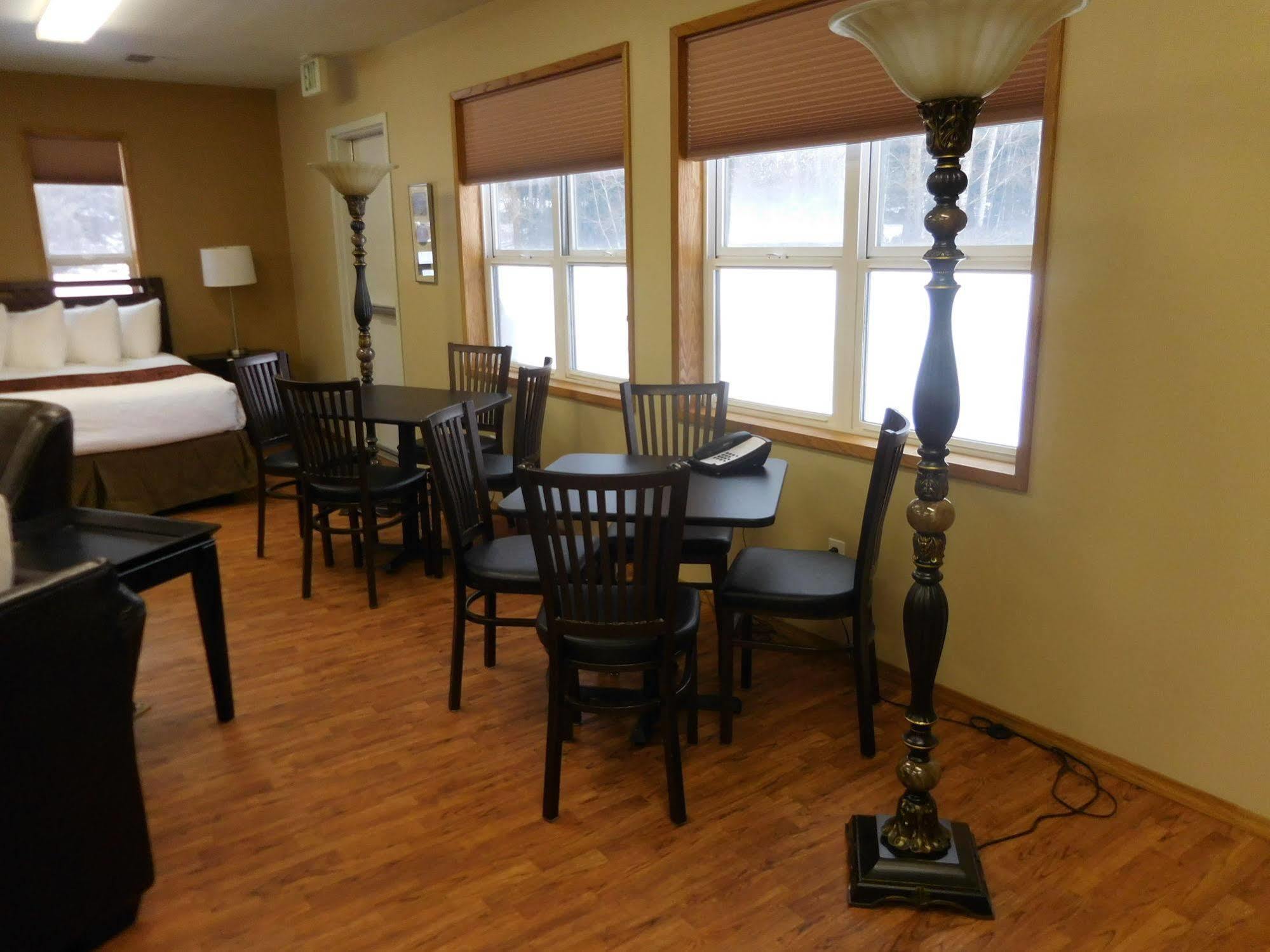 Cowlitz River Lodge باكوود المظهر الخارجي الصورة